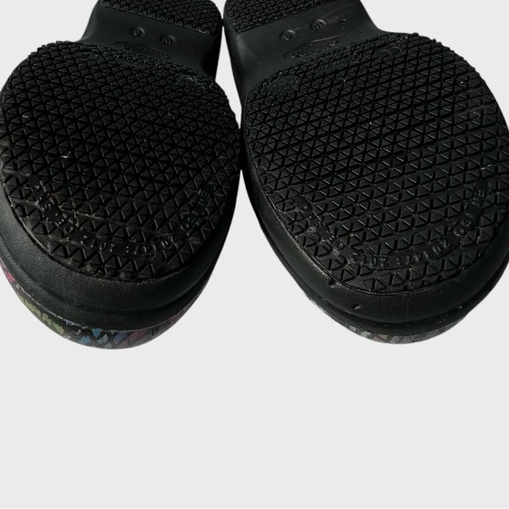 Crocs Neria Pro Graphic Clogs Slip Resistant Size 8 Rainbow Casual Comfort - Picture 15 of 16